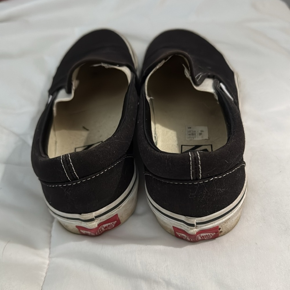 Vans - Picture 3 of 3